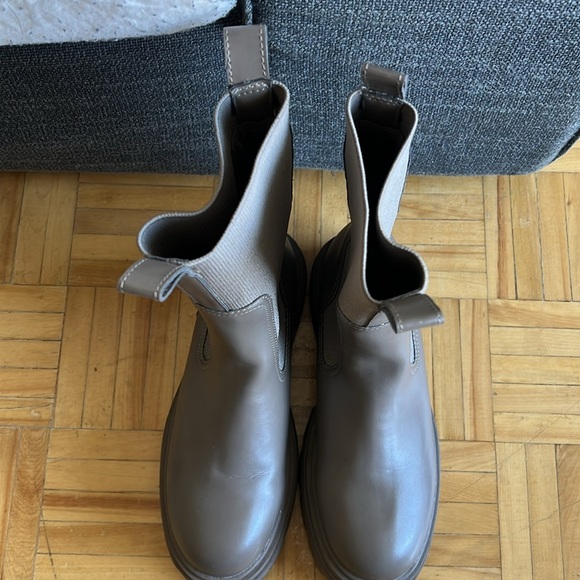 H&M calf-high boots, worn very few times - Picture 2 of 4